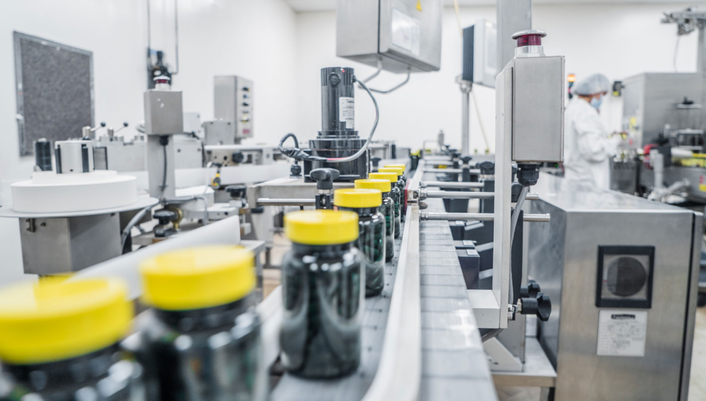 Launching a Supplements Startup in Canada? Smart Manufacturing and Packaging Paths
