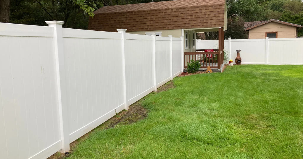 What to know about vinyl fence installation Hutchinson for your property