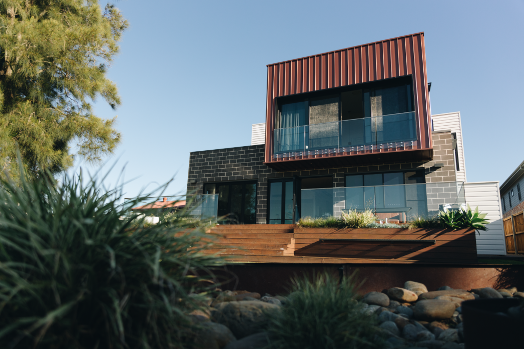 Choosing the Right Wollongong Sheet Metal for the South Coast
