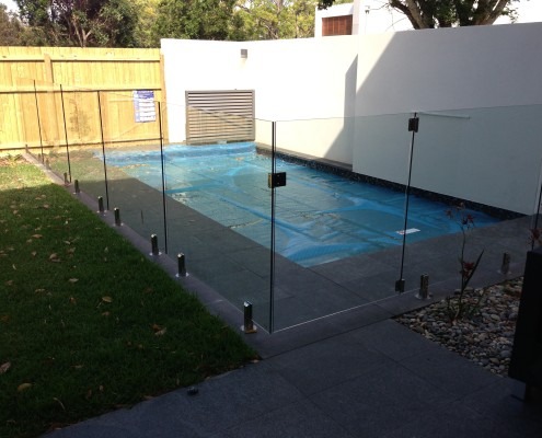 Frameless pool fencing on the Gold Coast that lasts Frameless pool fencing on the Gold Coast that lasts