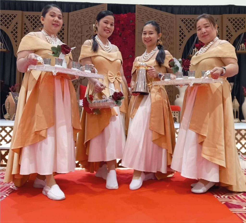 تجربة فريدة لتحضير القهوة العربية في أبوظبي بأجواء تراثية