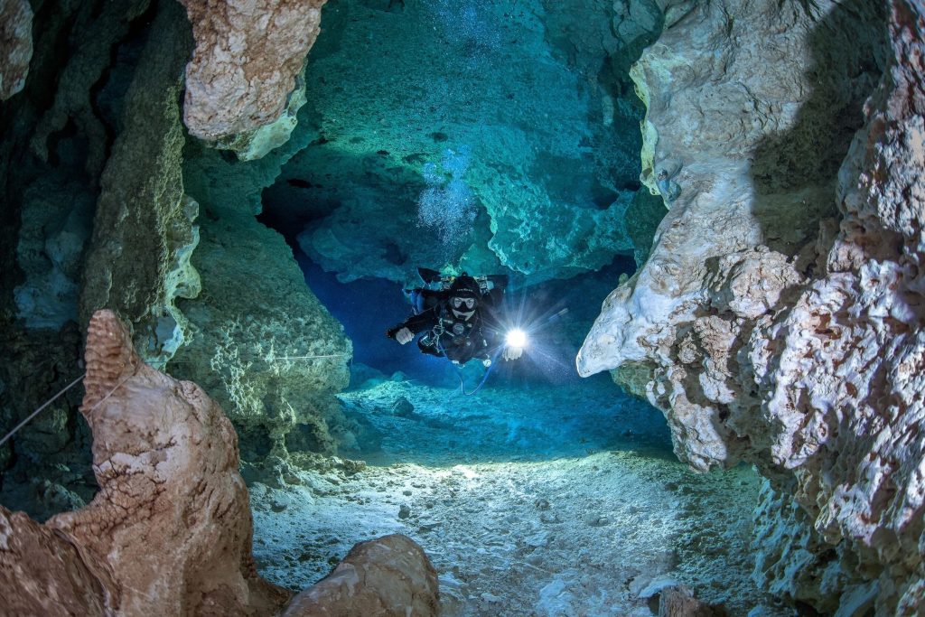 Exploring Subterranean Waterways: A Safe, Scenic Guide