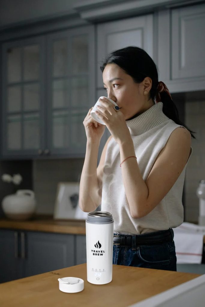 Keep Your Beverages Hot On The Move with a Clever Travel Kettle