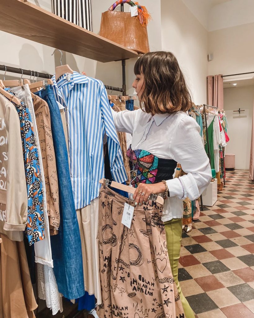 Elevate Your Look with Milan Wardrobe Styling Expertise