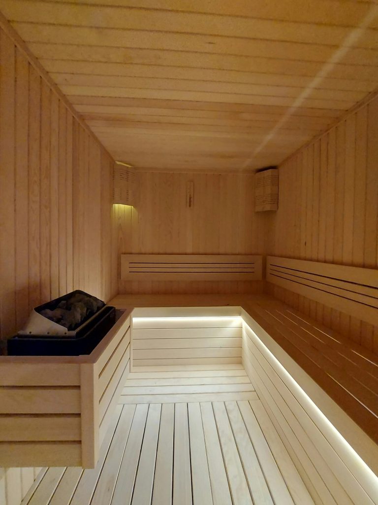 Choosing the right sauna heater for cosy, consistent heat Choosing the right sauna heater for cosy, consistent heat