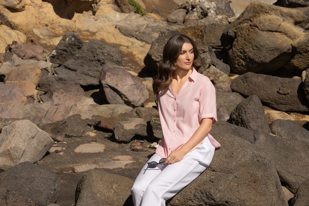 Find Your Perfect V-Neck Tee in NZ: Fit, Fabric & Style