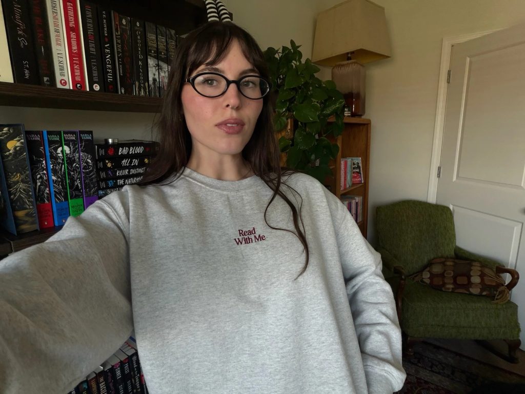 Cozy Threads for Readers and Dreamers