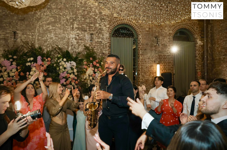 Capture Your Day: The Perfect Saxophonist for a Memorable Wedding Capture Your Day: The Perfect Saxophonist for a Memorable Wedding