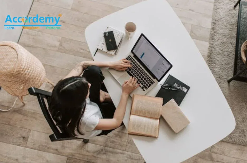 Boost Your Professional Success with Top Online Courses for Career Growth Boost Your Professional Success with Top Online Courses for Career Growth