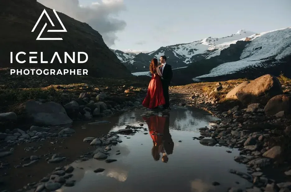 Glacier Elopement Photography Sessions in Iceland: Benefits and Booking Guide Glacier Elopement Photography Sessions in Iceland: Benefits and Booking Guide